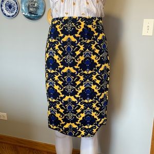 Beautiful 41 Hawthorn Quilted Skirt.  Size S in Vibrant Blue And Yellow